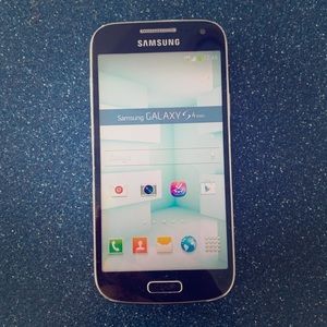 Play phone - realistic looking Samsung S 4 mini